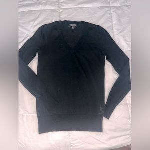 Women’s Banana Republic V-neck sweater